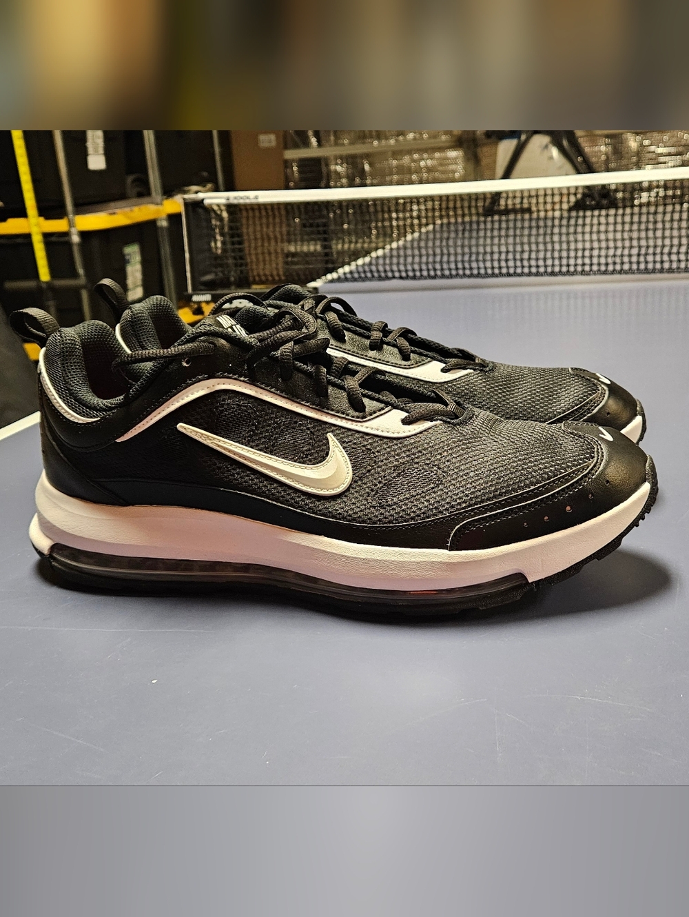 NEW-Nike Men's Black and White Air Max Athletic Sneakers Authentic